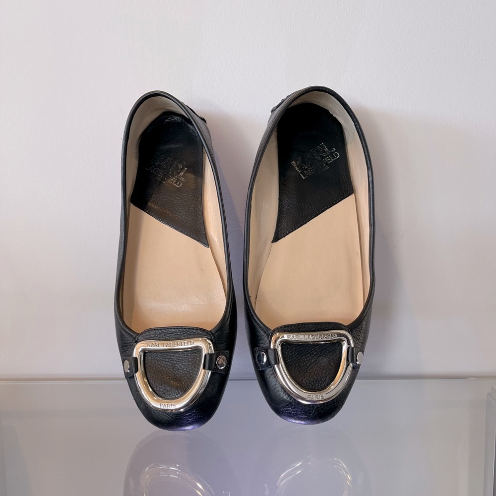 🐈‍⬛KARL LAGERFELD🐈‍⬛ black leather flats. Size 7. Silver details